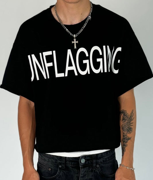 UNFLAGGING OVERSIZED DISTRESSED TEE