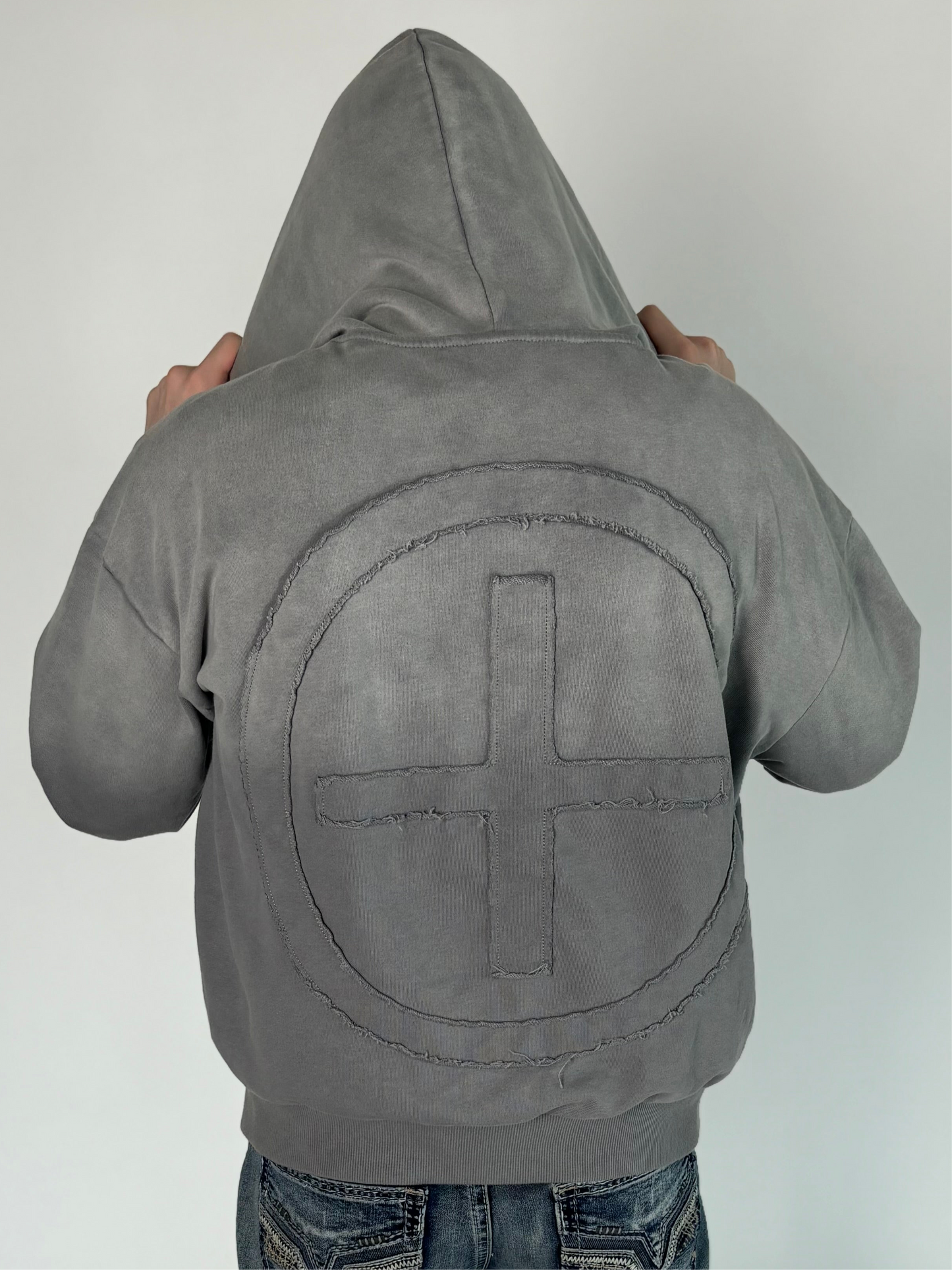 “SMOKE GRAY” UNFLAGGING ZIP UP