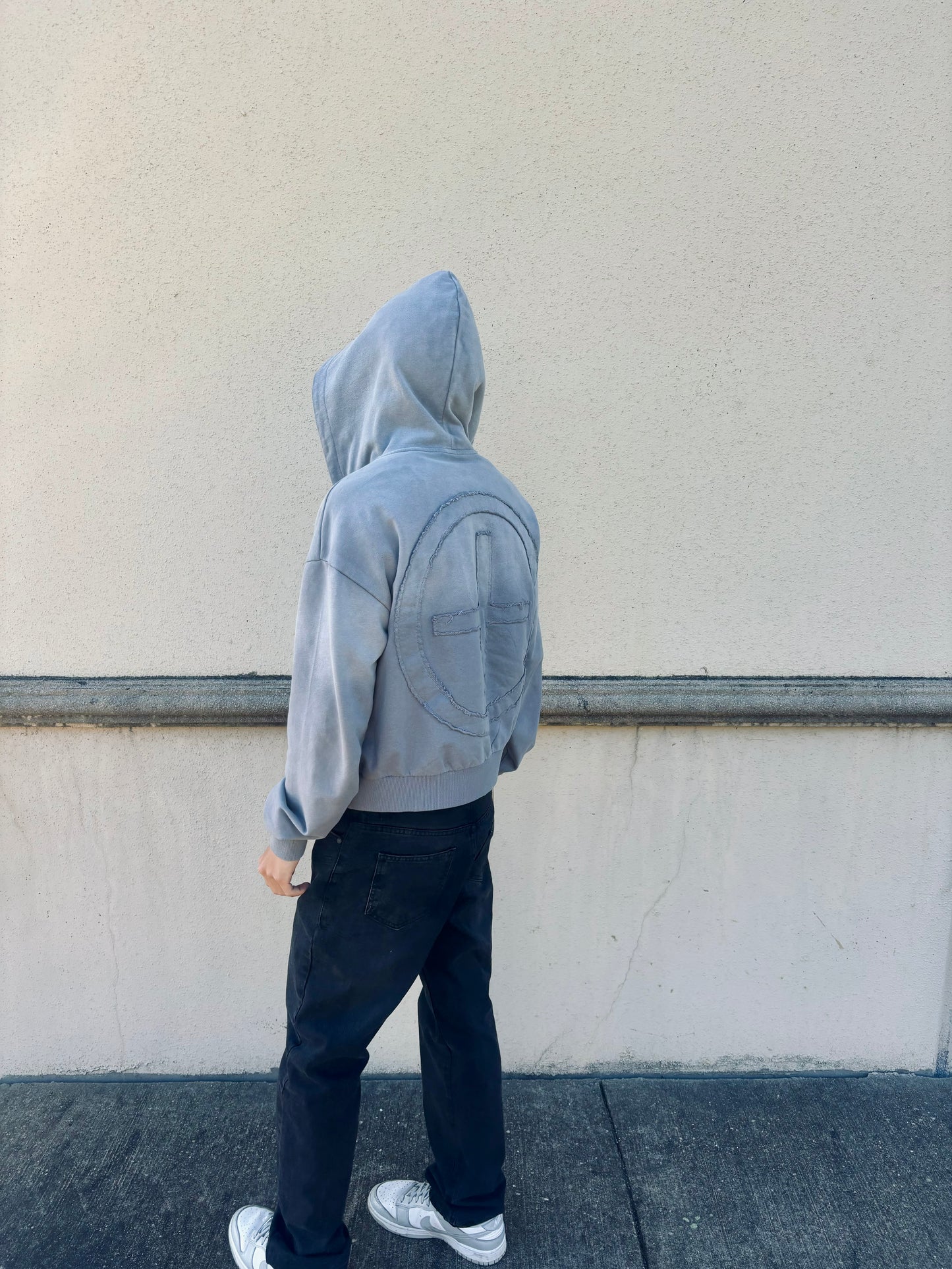 “SMOKE GRAY” UNFLAGGING ZIP UP