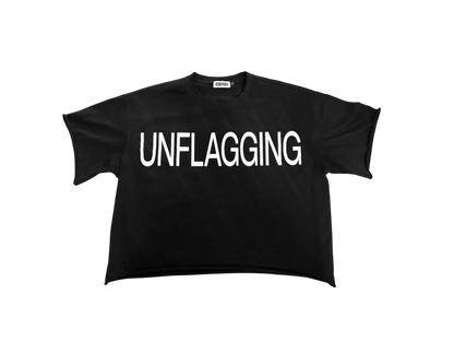 UNFLAGGING OVERSIZED DISTRESSED TEE