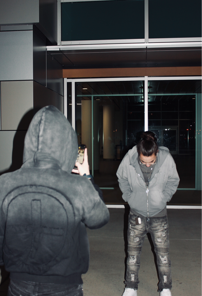 “CHARCOAL” UNFLAGGING ZIP UP