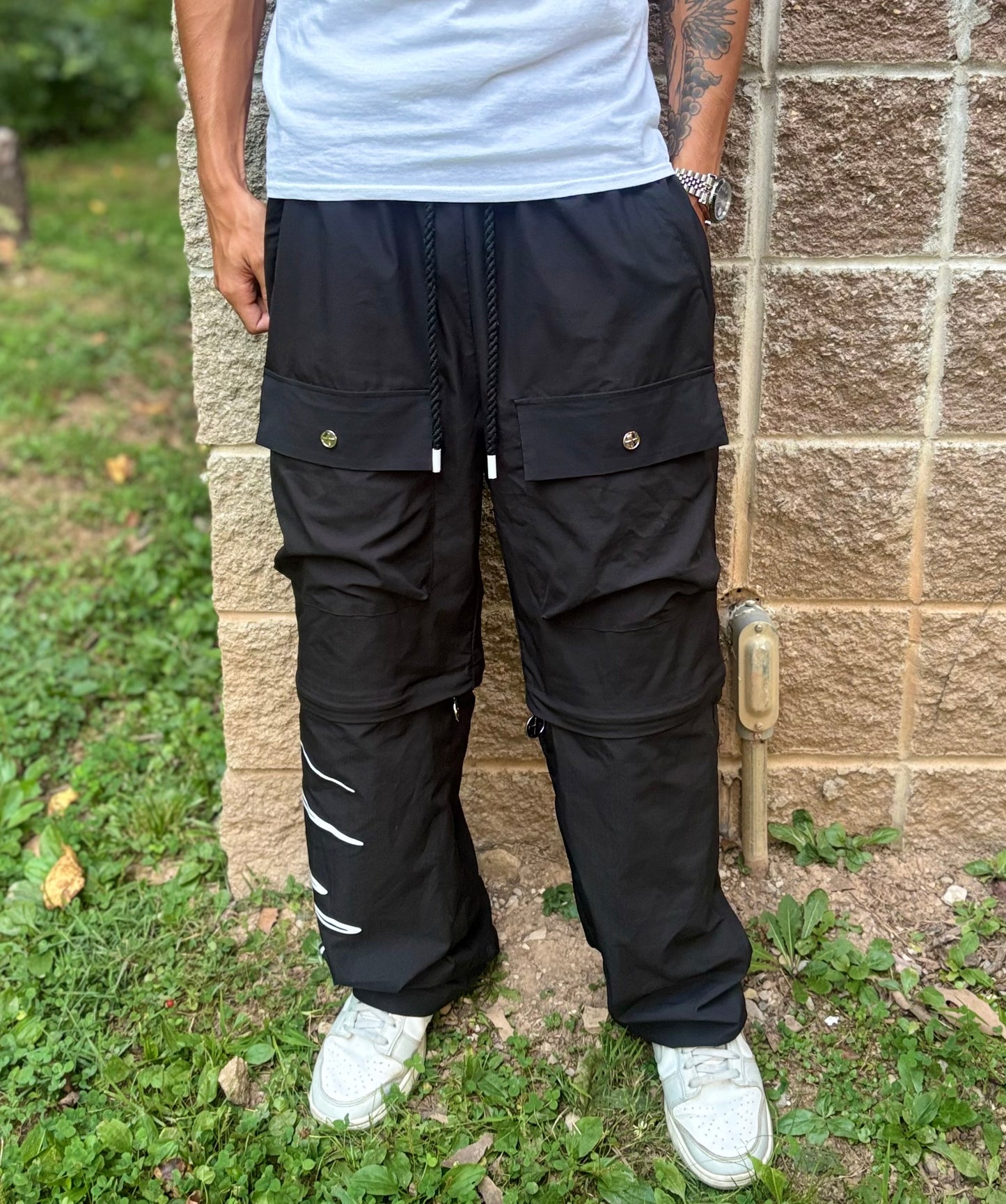 UNFLAGGING NYLON CARGO PANTS/SHORTS
