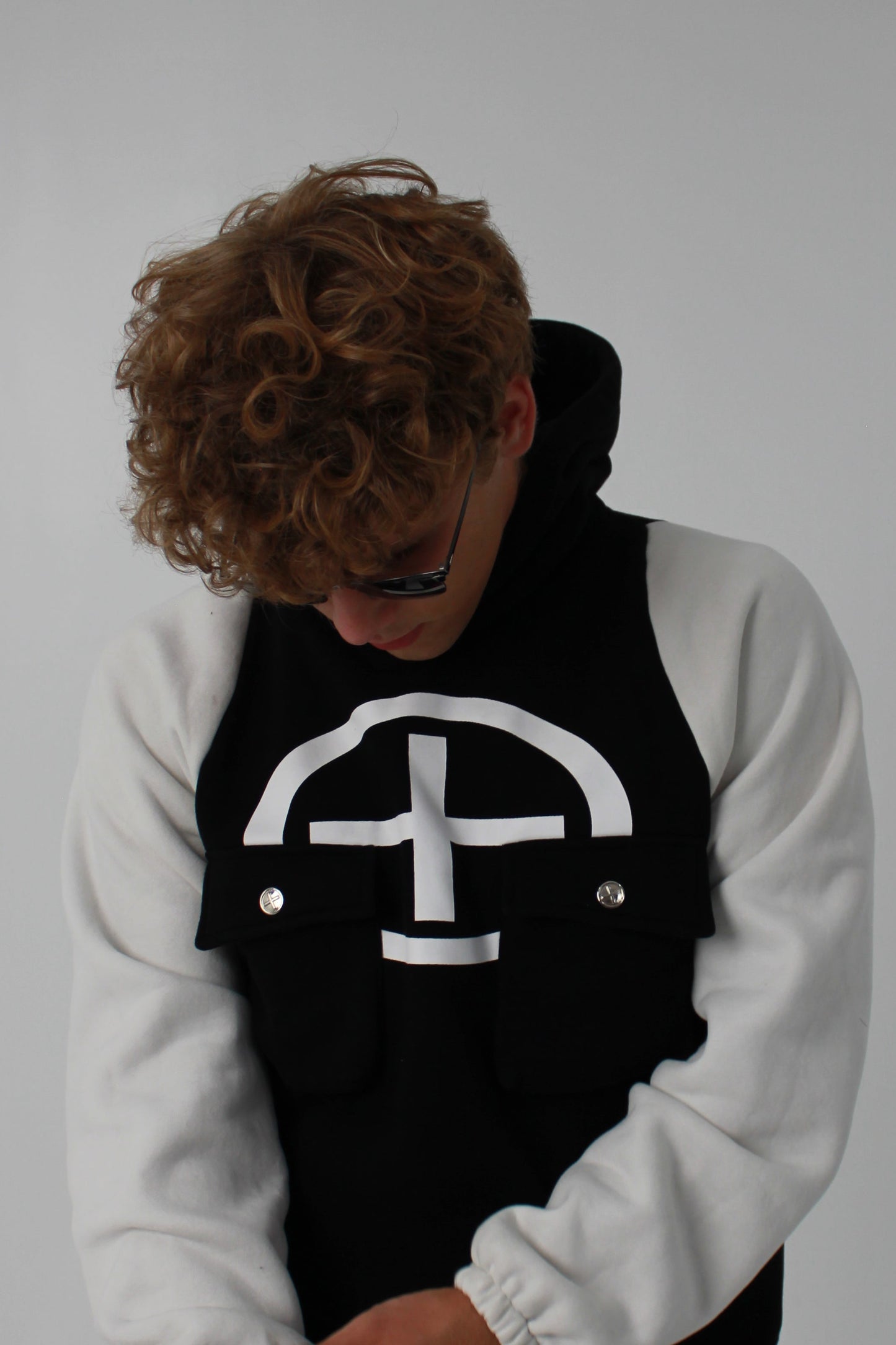 UNFLAGGING LUXURY HOODIE (BLACK)